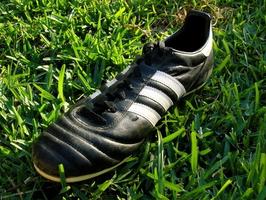 tie-soccer-shoes-800x800